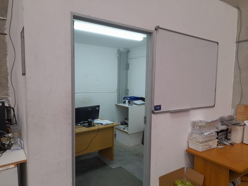 To Let Commercial Property for Rent in North End Eastern Cape
